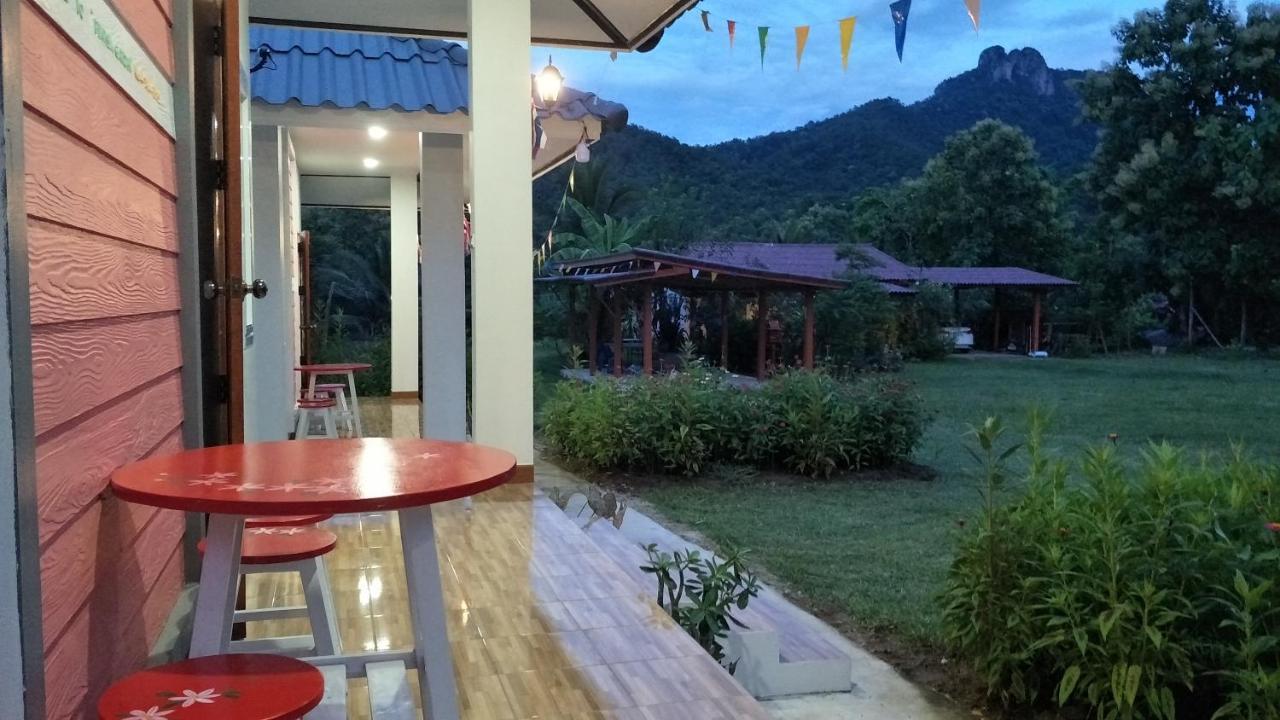 Pimpisa Garden พิมพิศา การ์เด้นท์ Villa Khuang Kom ภายนอก รูปภาพ