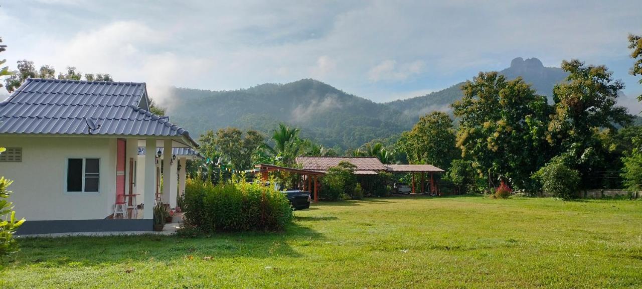 Pimpisa Garden พิมพิศา การ์เด้นท์ Villa Khuang Kom ภายนอก รูปภาพ