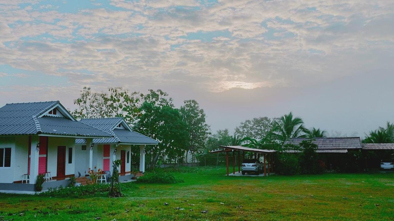 Pimpisa Garden พิมพิศา การ์เด้นท์ Villa Khuang Kom ภายนอก รูปภาพ