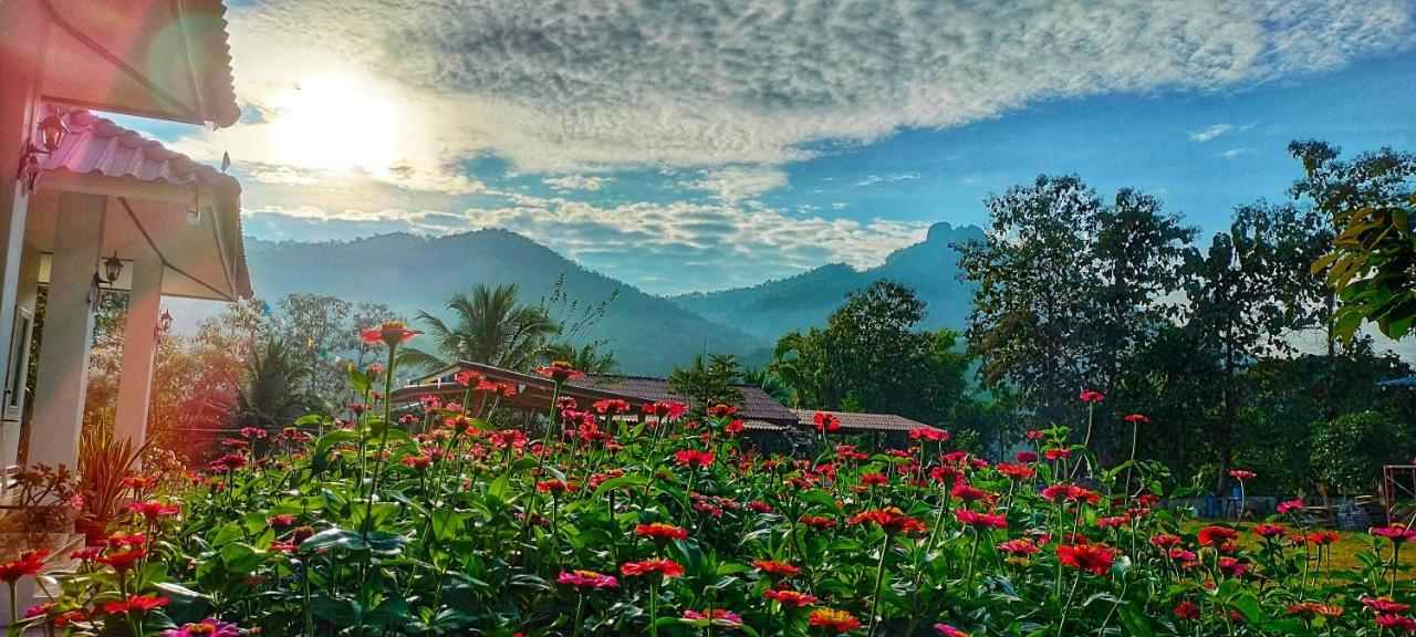 Pimpisa Garden พิมพิศา การ์เด้นท์ Villa Khuang Kom ภายนอก รูปภาพ