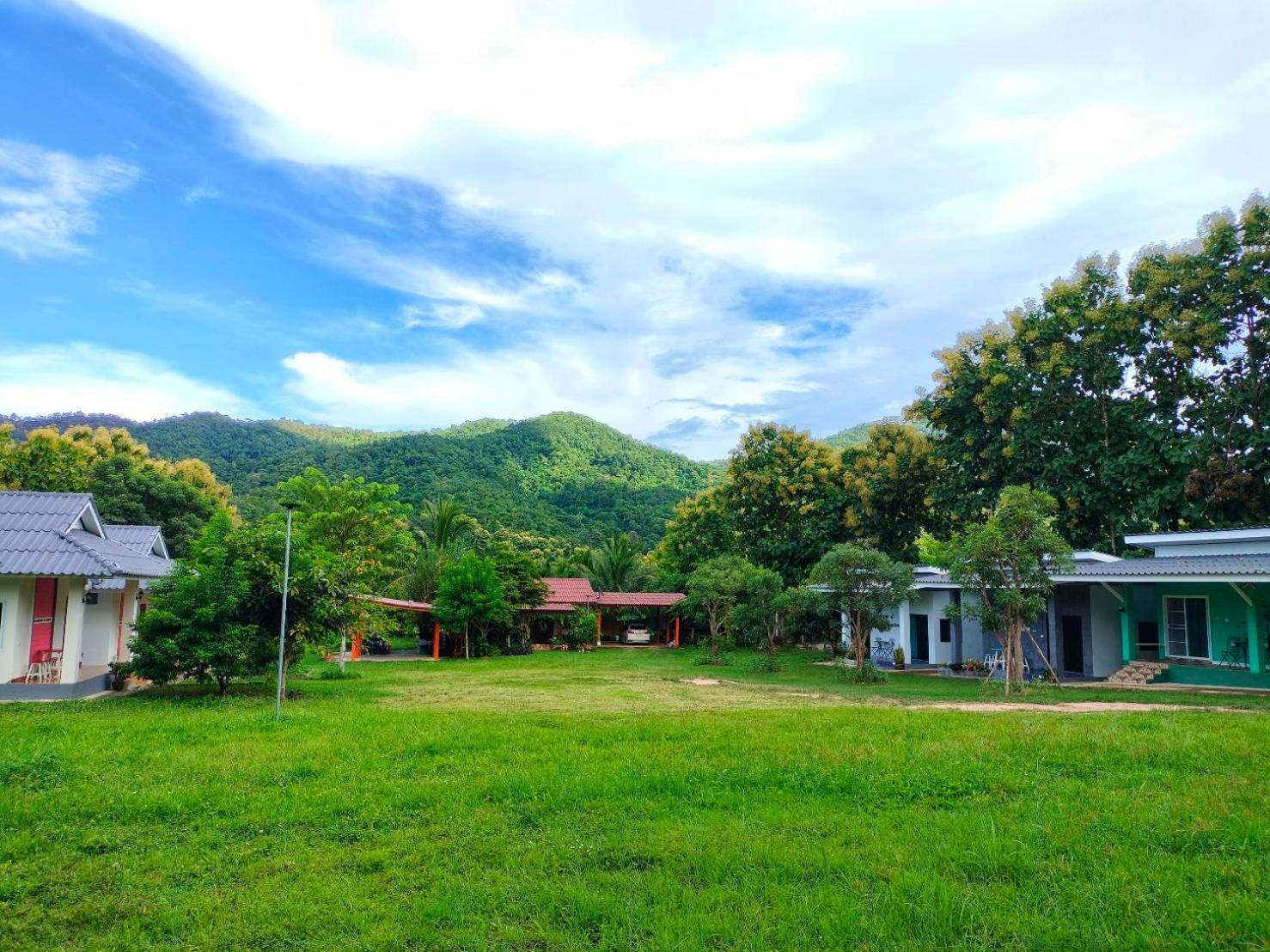 Pimpisa Garden พิมพิศา การ์เด้นท์ Villa Khuang Kom ภายนอก รูปภาพ